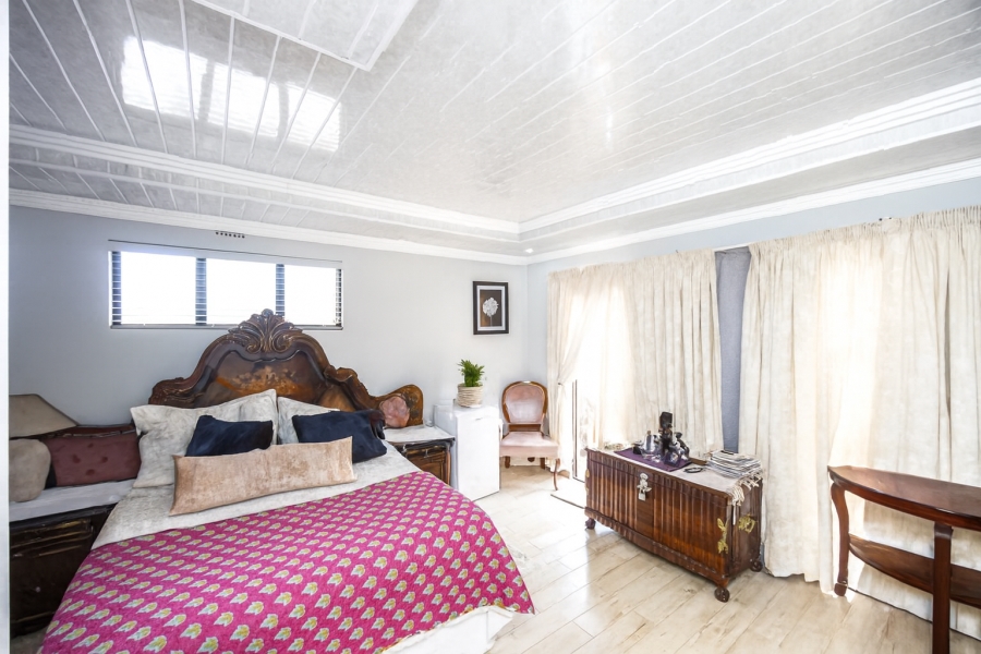 5 Bedroom Property for Sale in Beacon Bay North Eastern Cape